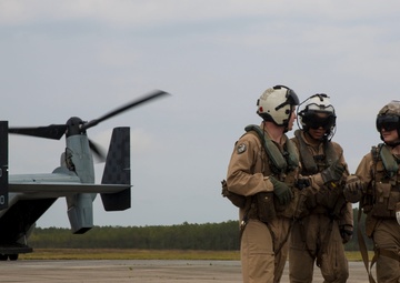 Riggers with Air Delivery perform jump exercise