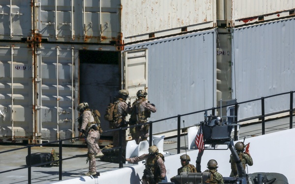 15th MEU Marines execute VBSS