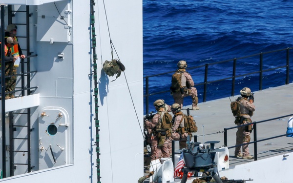 15th MEU Marines execute VBSS
