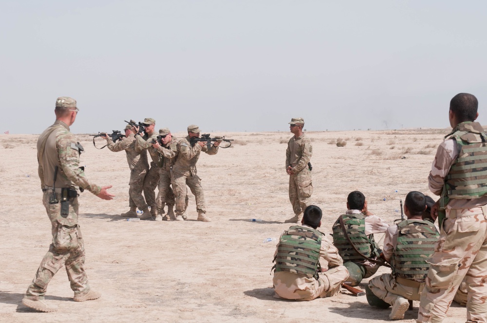 2-505 PIR train Iraqi forces to regain lost territory
