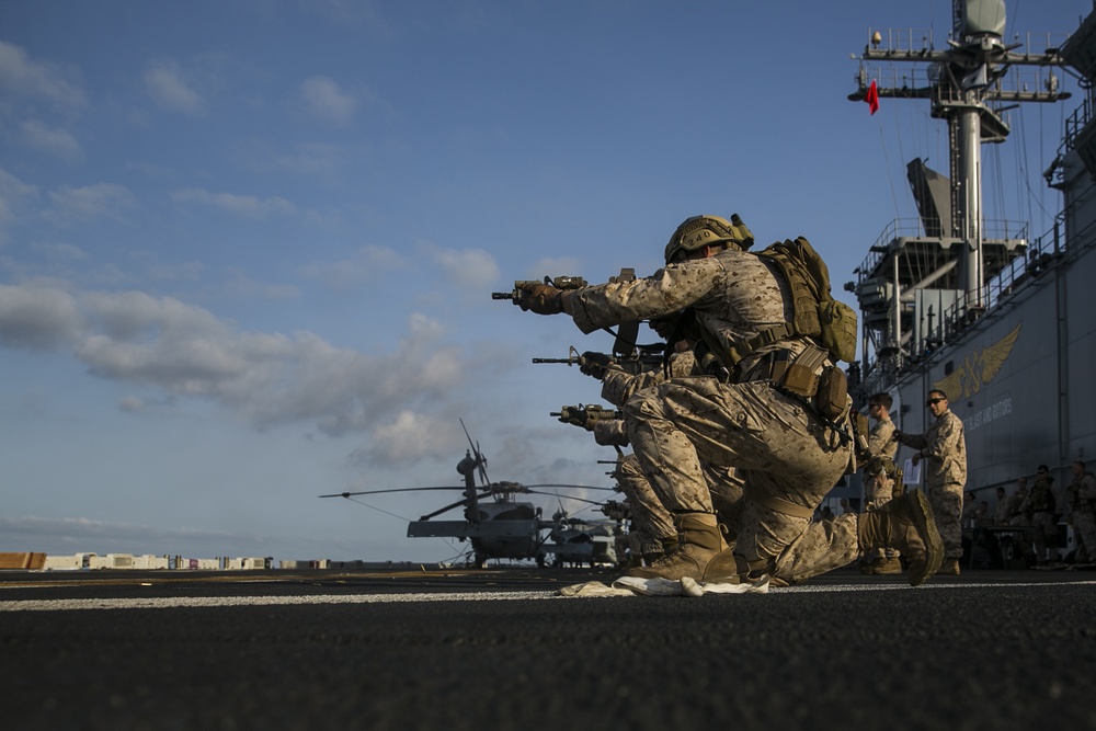 15th MEU Marines enhance marksmanship at sea