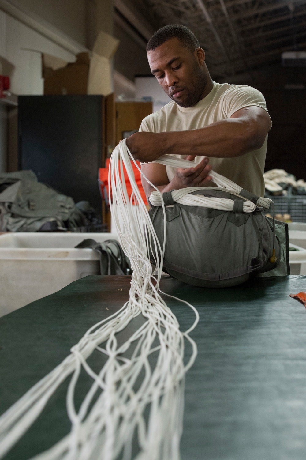Riggers keep Airborne units jumping