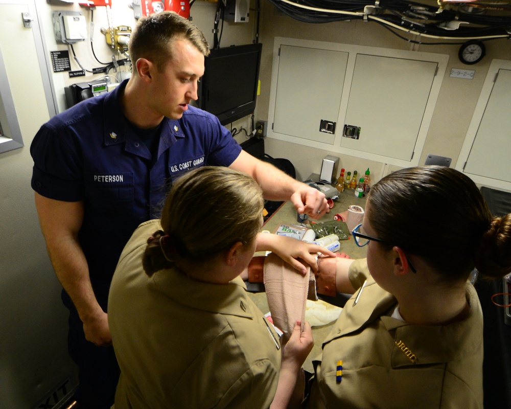 Bremerton Naval JROTC visits CGC Sea Fox