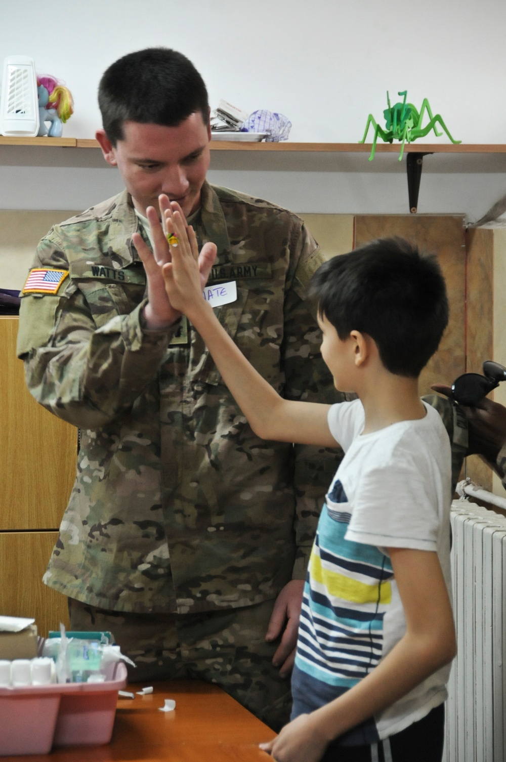 2/2 combat medics visit Romanian hospital and school