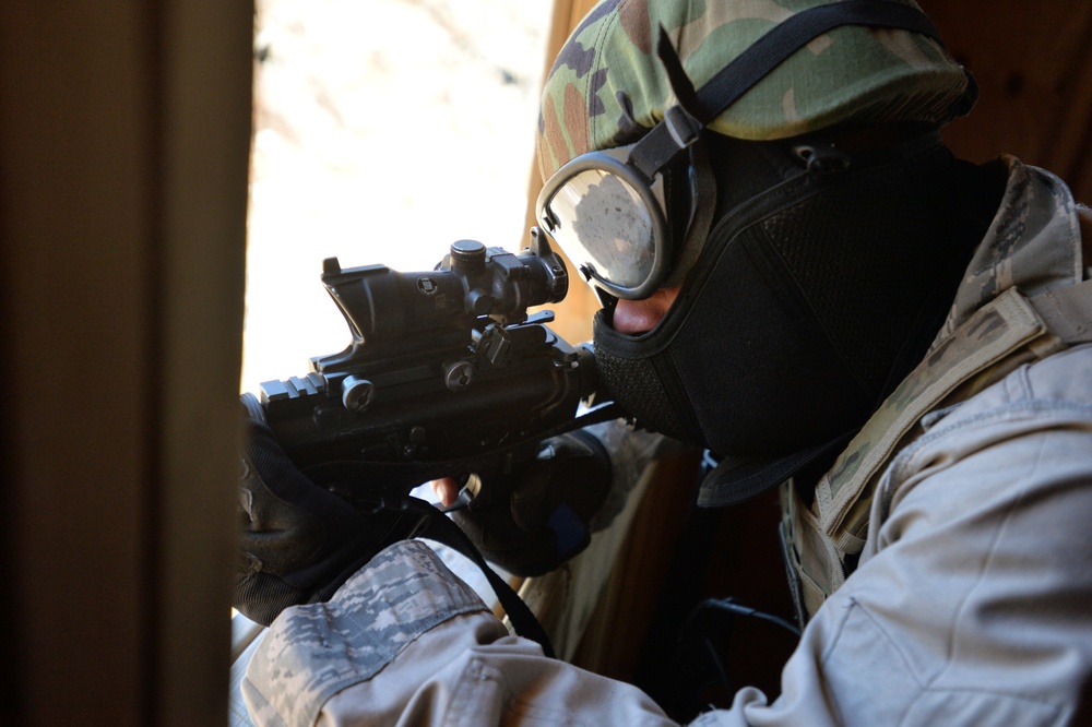 106th Security Forces Squadron trains at Camp Smith