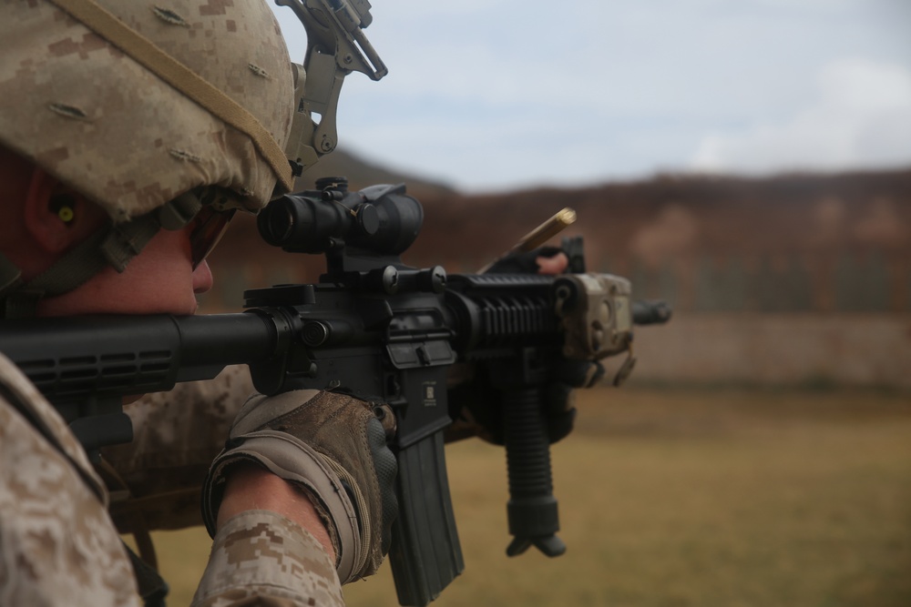 Marines fire modified tables of fire during marksmanship coaches course