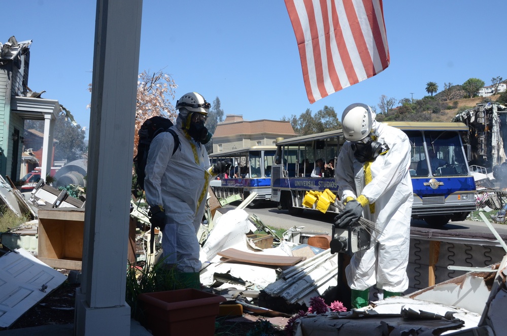 9th CST brings expertise, sense of purpose to disaster response: Universal Studios lends realistic setting to jet crash, radiation leak drill