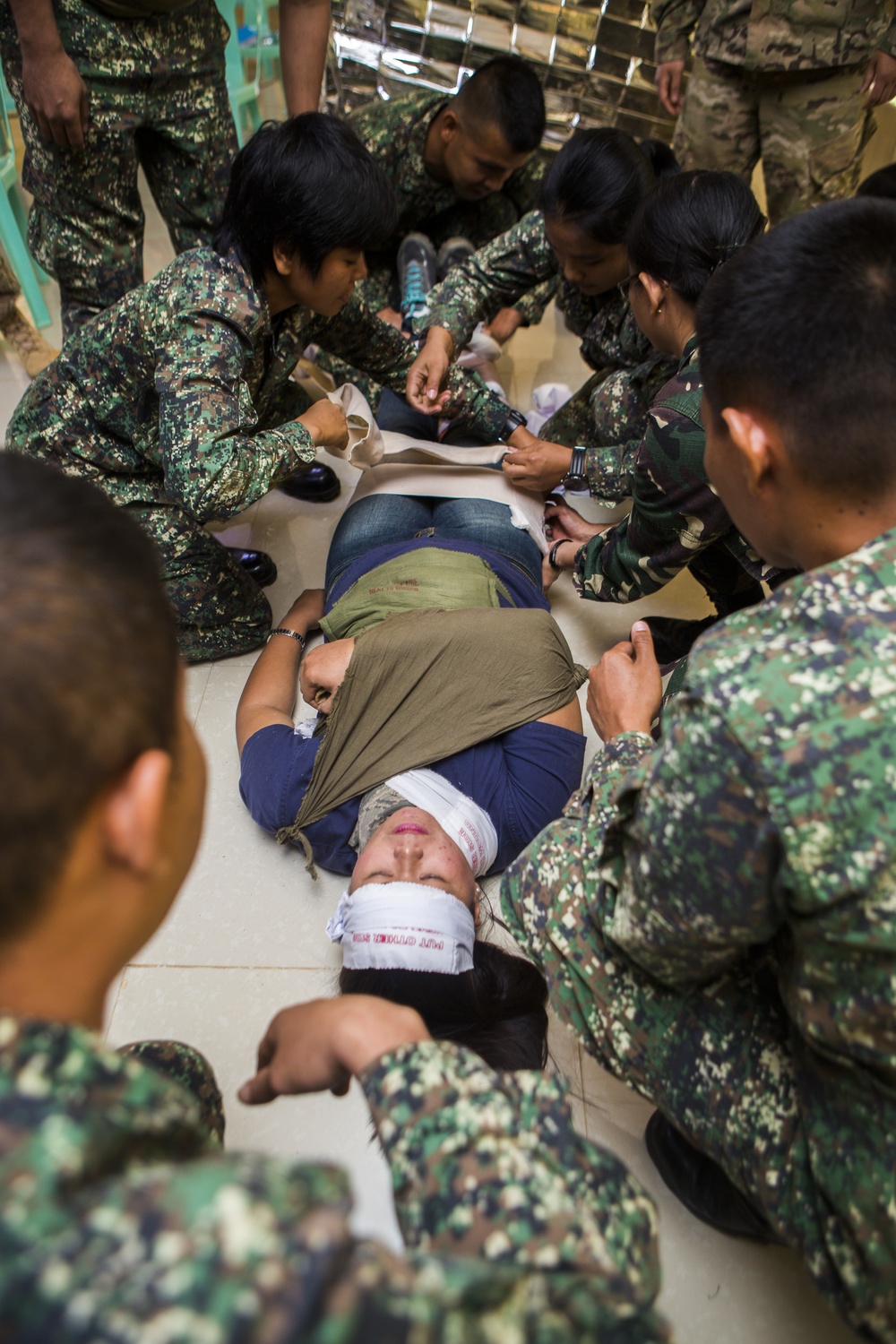 Triage the victim! Philippine and U.S. Forces conduct First Responder Training