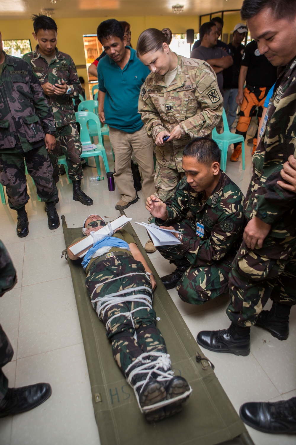 Triage the victim! Philippine and U.S. Forces conduct First Responder Training