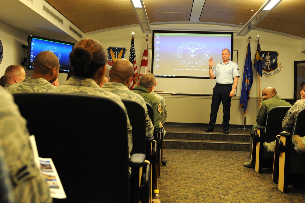 Air National Guard command chief visits DC Guard