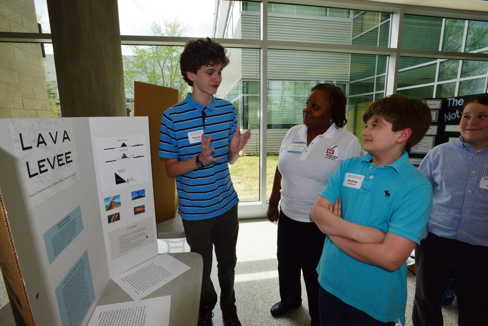 Corps evaluates STEM competition at Middle Tennessee State University