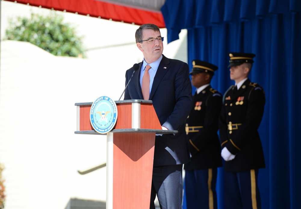 SD Ash Carter speaks at the portrait unveiling of former SD Leon Panetta