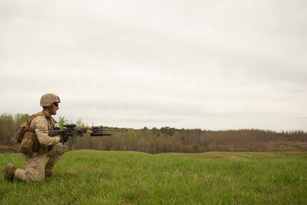 Fox Company, BLT 2/6, conducts an infantry platoon battle course