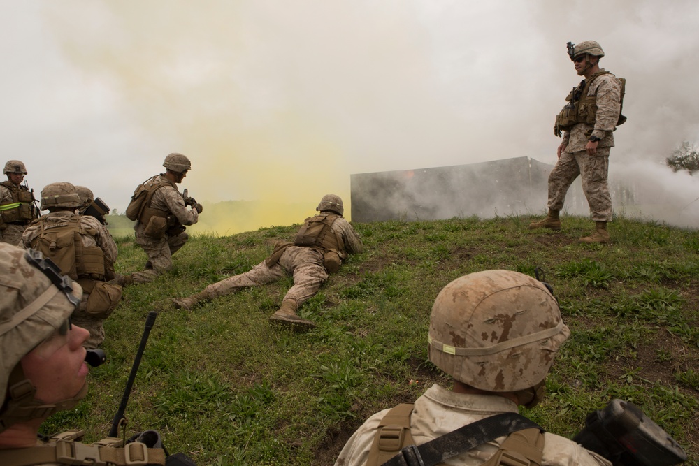 Fox Company, BLT 2/6, conducts an infantry platoon battle course