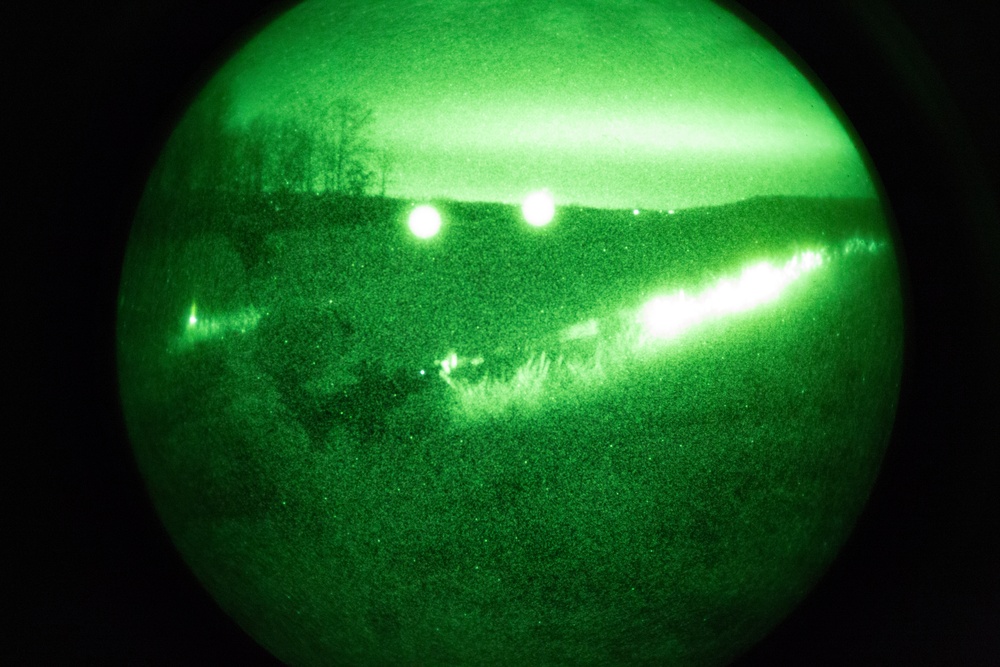 Fox Company, BLT 2/6, conducts an infantry platoon battle course