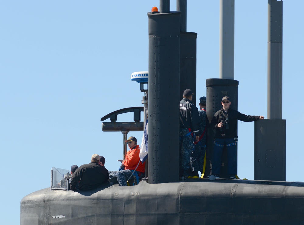 USS Kentucky (SSBN 737) returns to Bangor