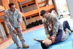 New Mexico National Guard Soldiers share weapons retention techniques with Costa Rican law enforcement officials