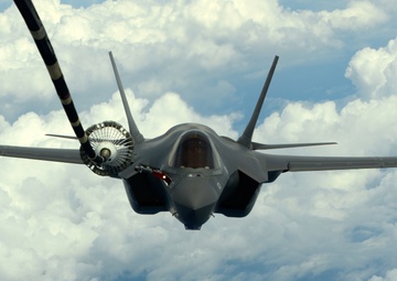 F-35C refueling mission