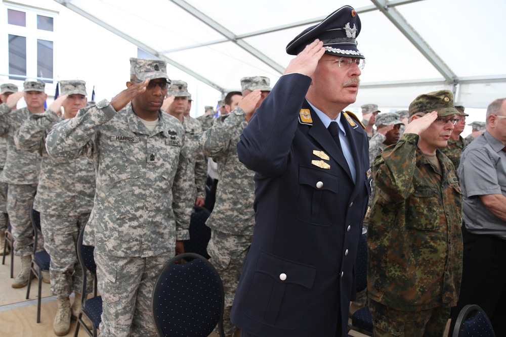 7th Civil Support Command memorializes building in honor of former commanding general