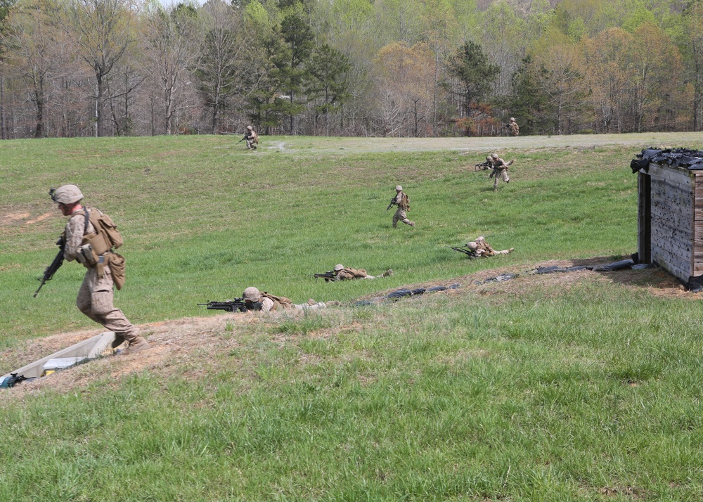 I'm up, they see me, I'm down: Battalion Landing Team 2/6 conducts Infantry Platoon Battle Course