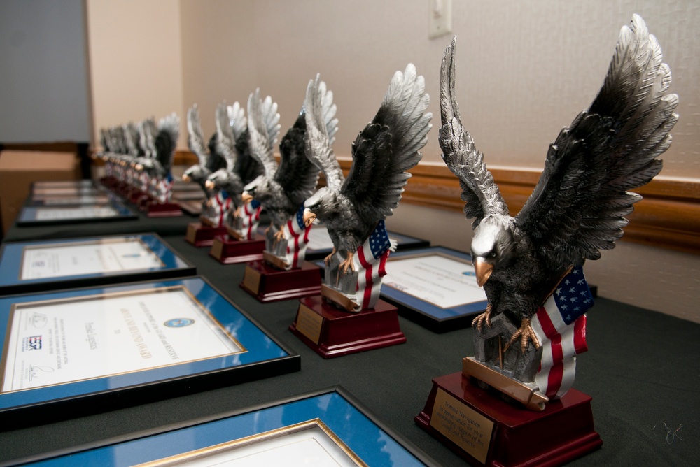 Military members pay tribute to local employer