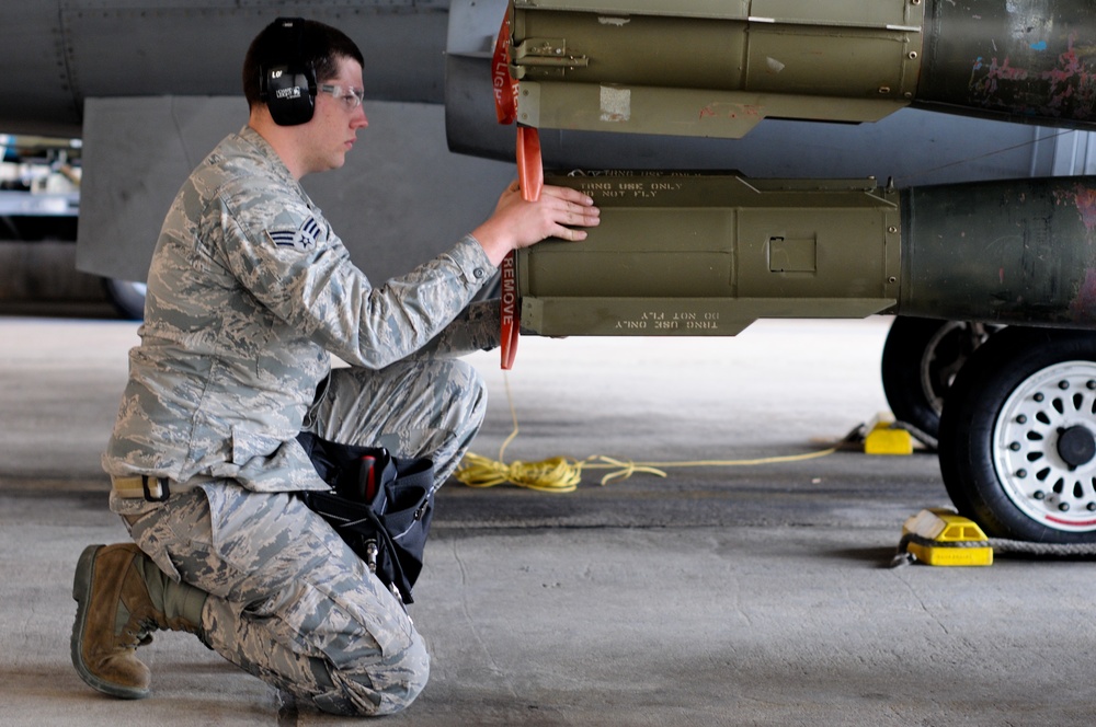 177th Figher Wing load crew competition