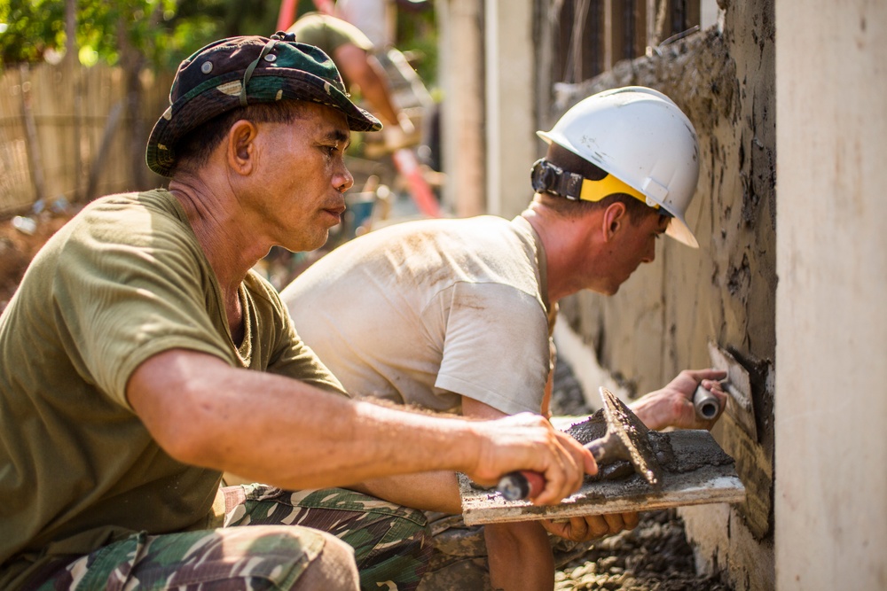 Philippine, Australian, and U.S. Forces continue to build shoulder-to-shoulder