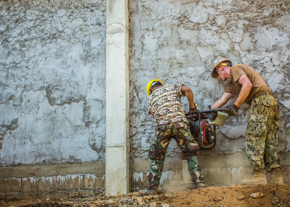 Philippine, Australian, and U.S. Forces continue to build shoulder-to-shoulder