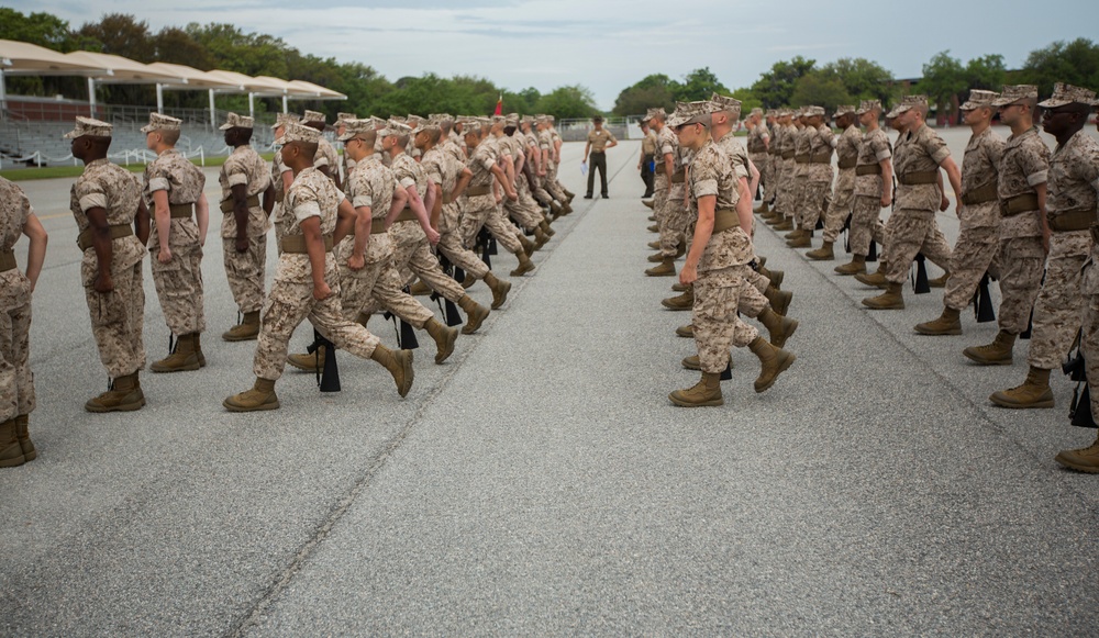 Parris Island recruits evaluated in Marine Corps Drill