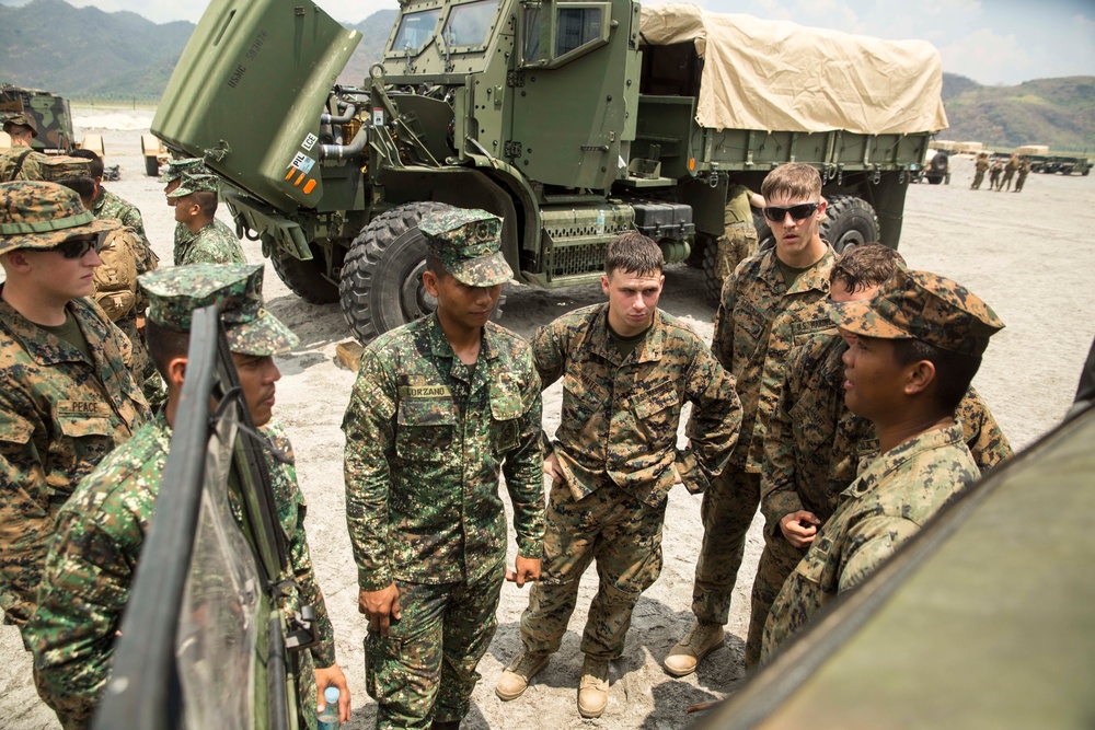 Philippine, US Marines make maintenance a partnering process