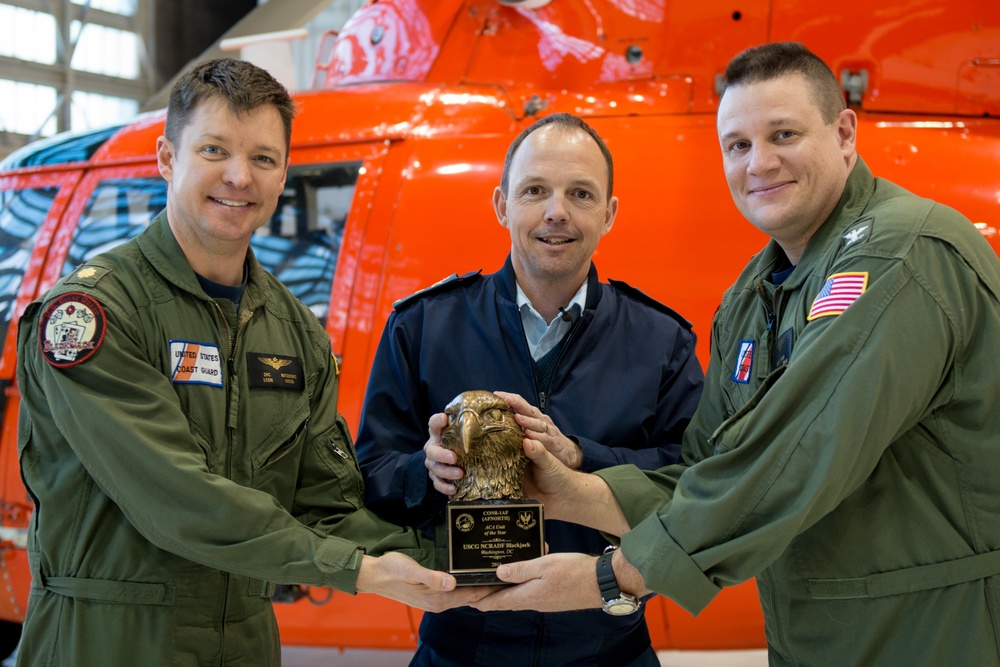 National Capital Region Coast Guard Crew Named 2014 Unit of Year