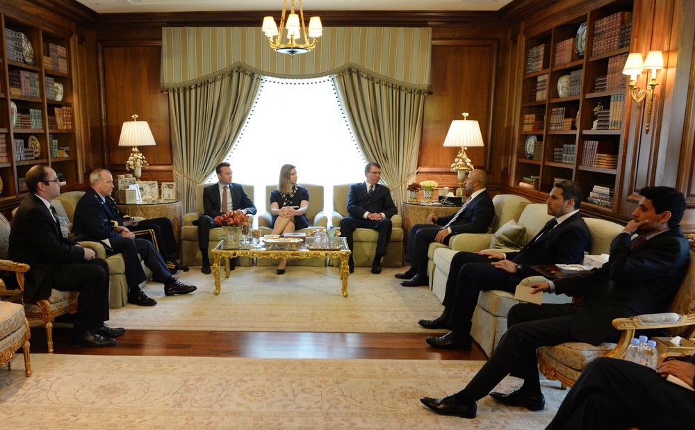 SD Ash Carter meets with Crown Prince of Adu Dhabi and Sheikh Mohamed bin Zayed Al Nahyan