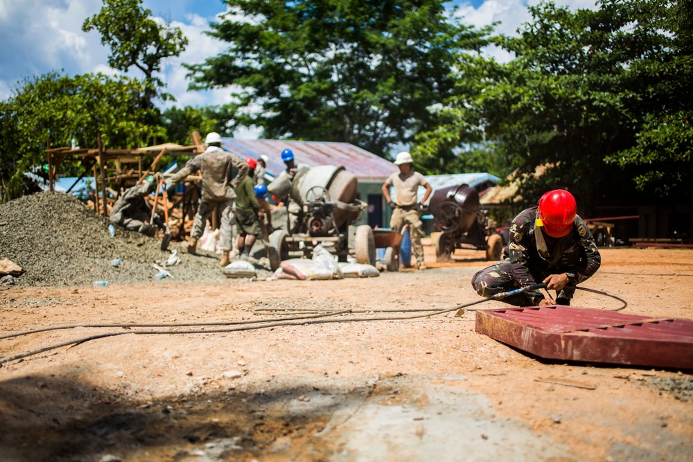 Philippine and U.S. Forces Build a Better Tomorrow