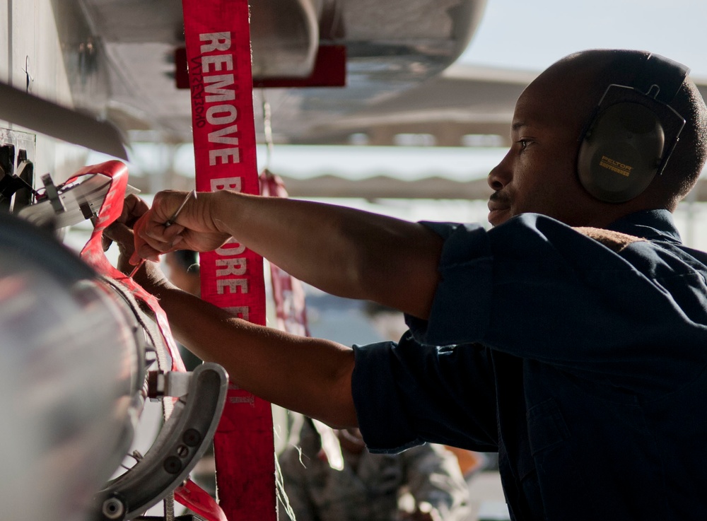 57th MXG load crew competition tests speed, accuracy, teamwork