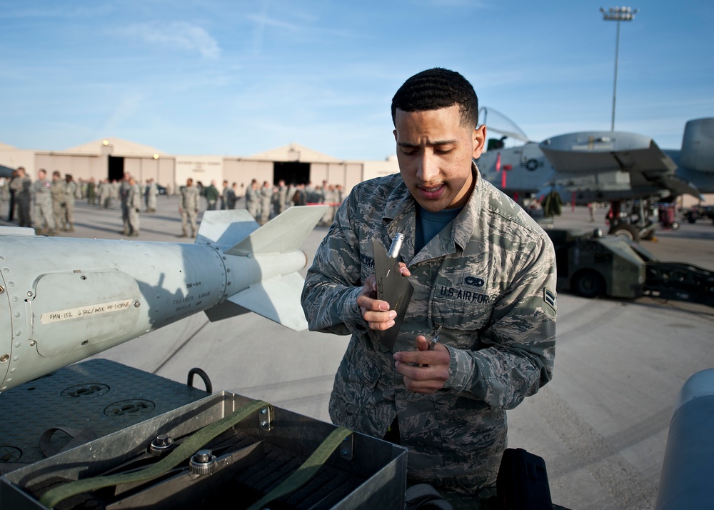 57th MXG load crew competition tests speed, accuracy, teamwork