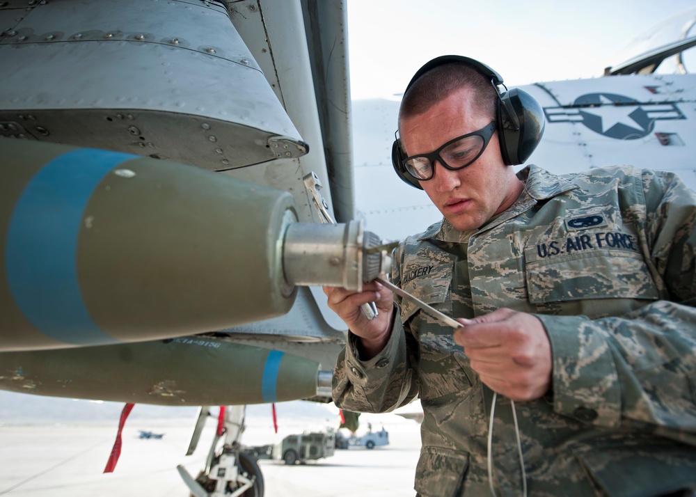 57th MXG load crew competition tests speed, accuracy, teamwork