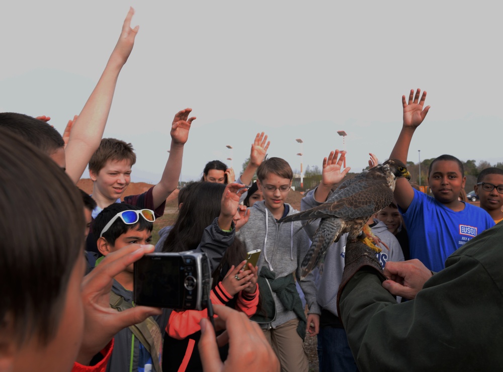 Ramstein students dive into Earth Day