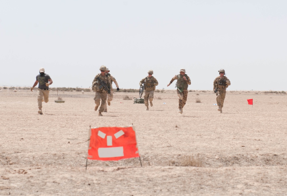 US and Iraqi EOD teams train together