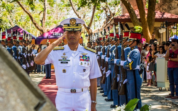 Philippine and US military members commemorate the 70th anniversary of the Liberation of Palawan