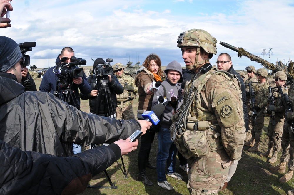 Distinguished guests visit troops during Exercise Wind Spring