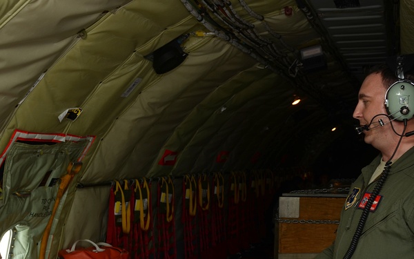 KC-135 aerial refueling