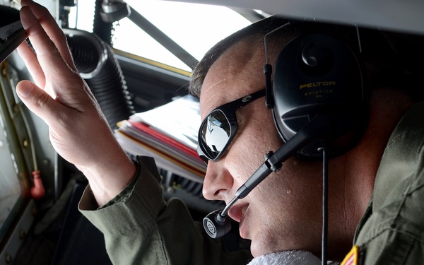 KC-135 aerial refueling