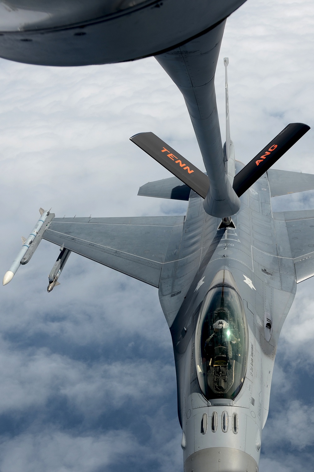 KC-135 aerial refueling