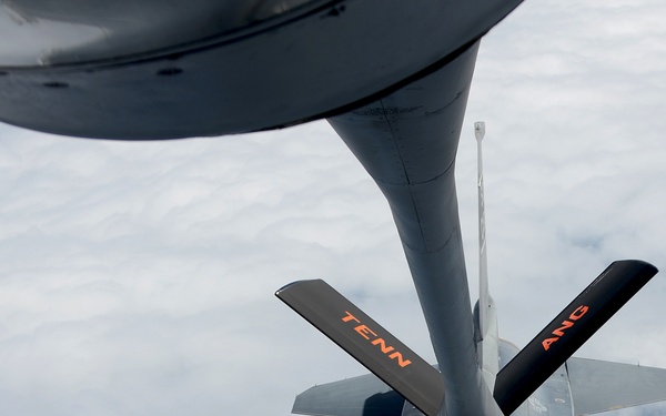 KC-135 aerial refueling