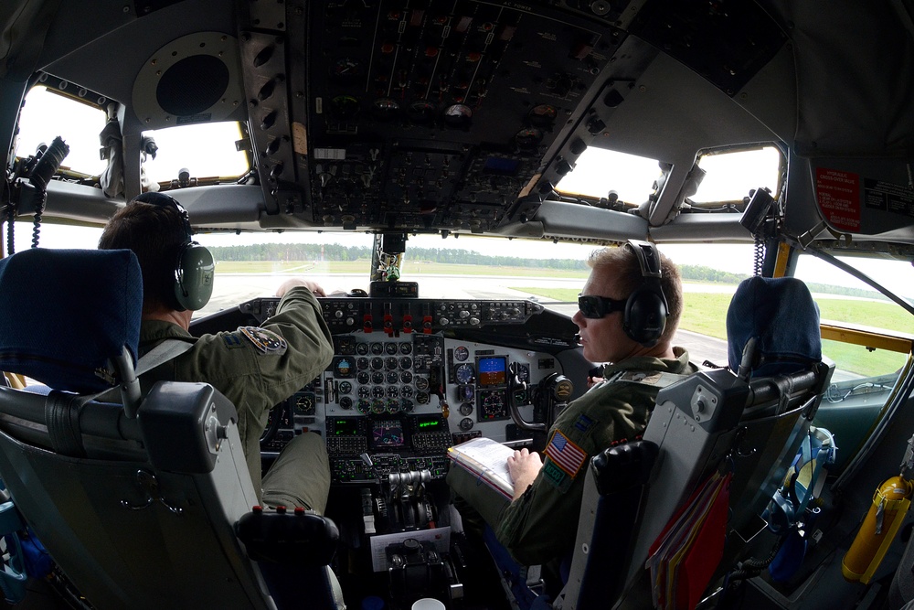 KC-135 Refueling Operations 2015