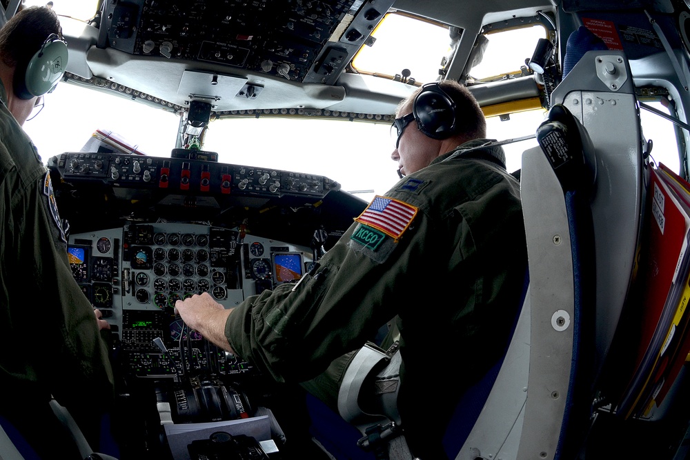 KC-135 Refueling Operations 2015