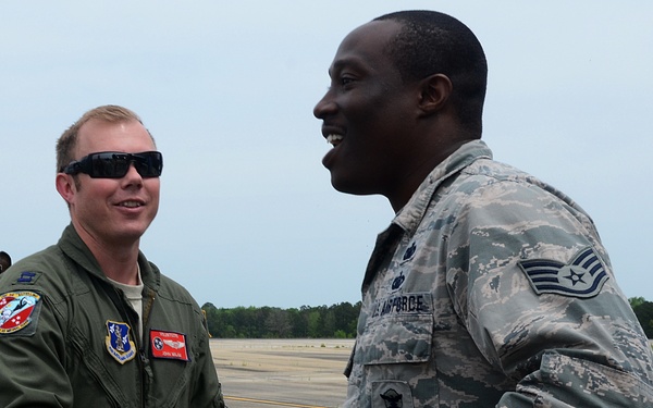 KC-135 Refueling Operations 2015