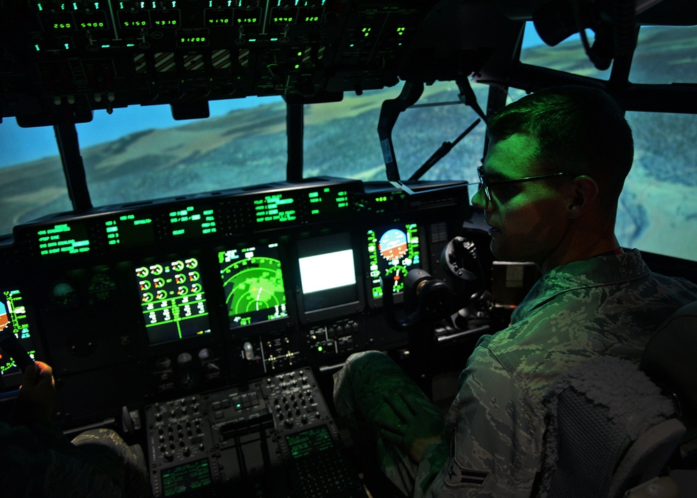 Air commandos tour flight simulator