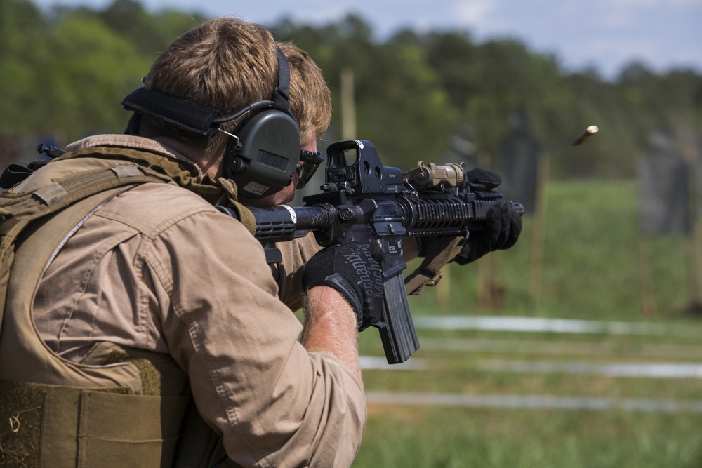 Force Recon Marines let bullets fly in prep for deployment