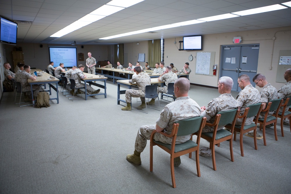 Commanding General, 2nd Marine Division visits Infantry Small Unit Leader Course, School of Infantry-East